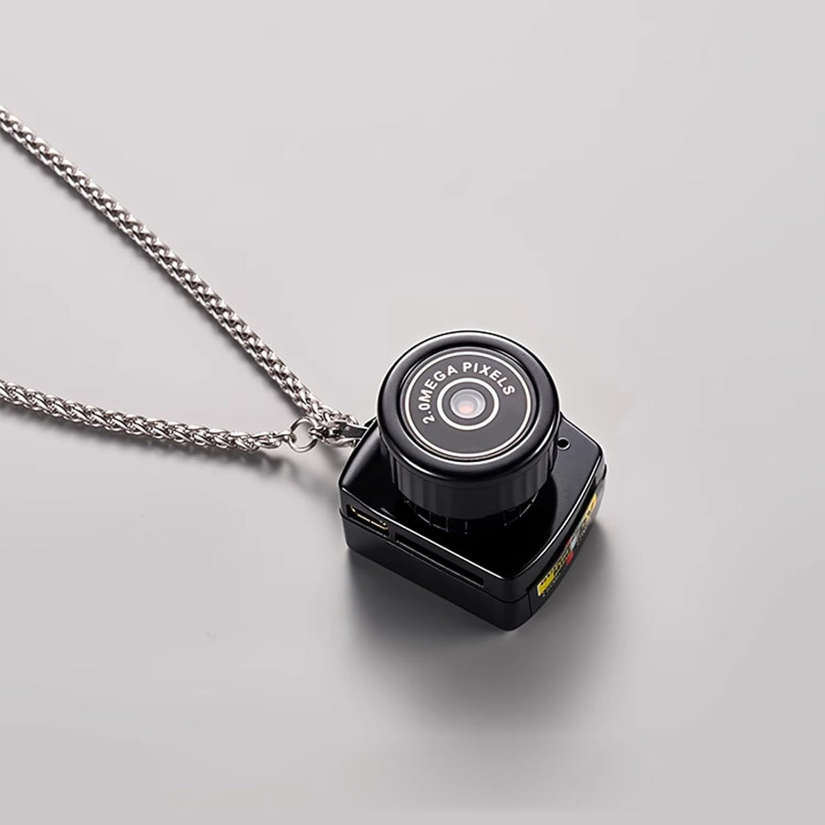 Gugxiom 0.98 inch 75mAh Mini Keychain Camera, Mini Thumb Camera, Micro Mini DV DVR Camera Camcorder Keychain, Battery